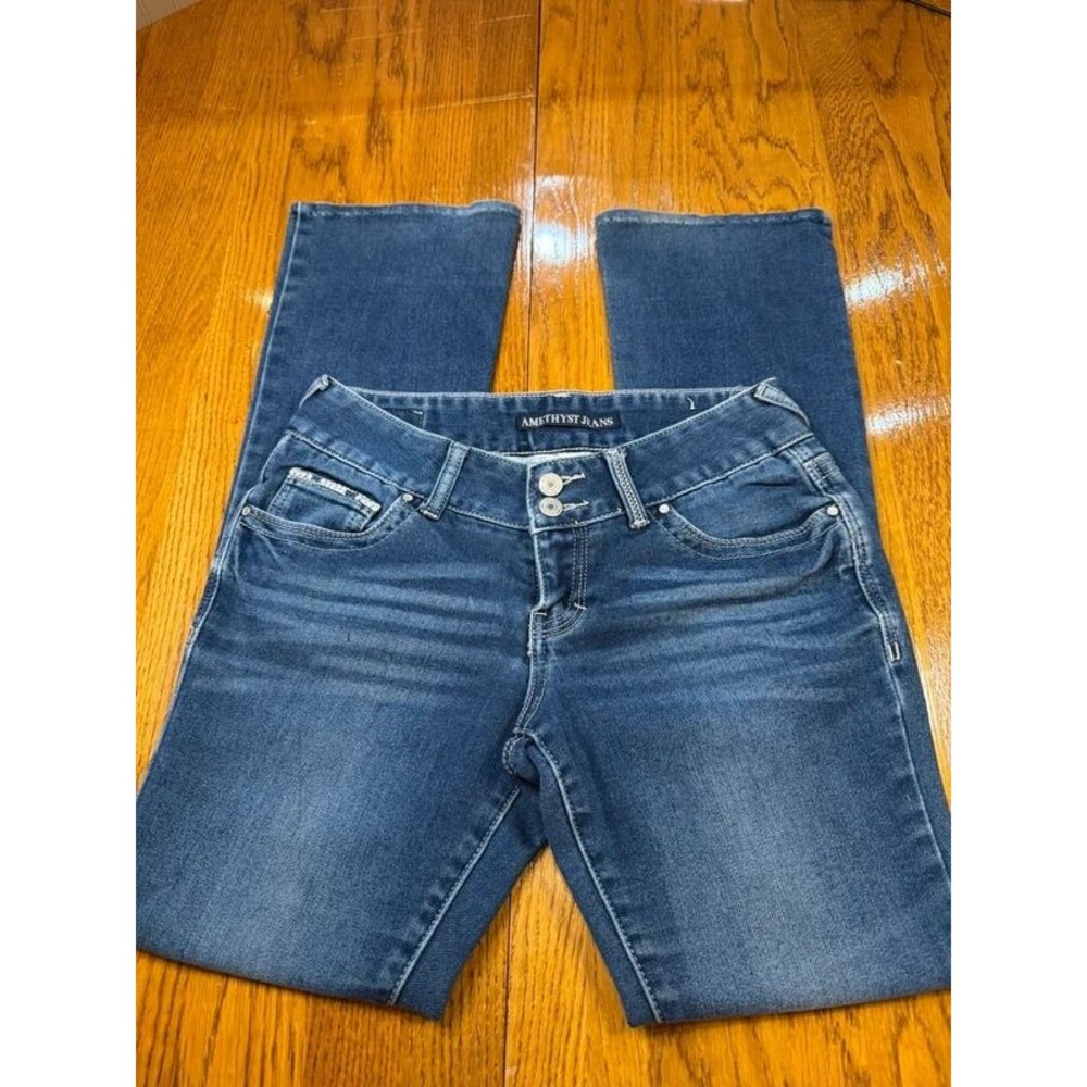 Amethyst jeans, size 3R, bootcut, embellished pockets, euc